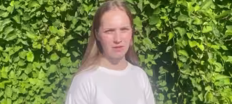 Анна Максимова — девушка сирота из Горно-Алтайска