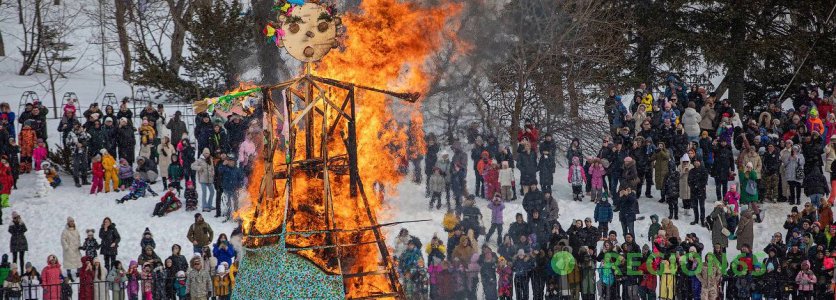 Сжигание чучела Масленицы